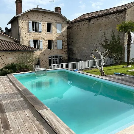 Casa 17 3* Confolens